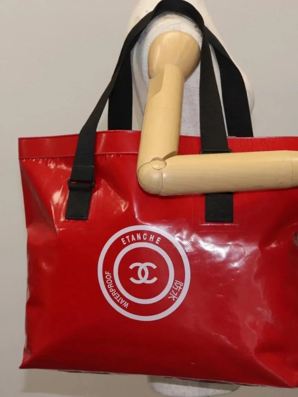 CHANEL Etanche Waterproof Tote Bag Vinyl Red CC Auth mr1520